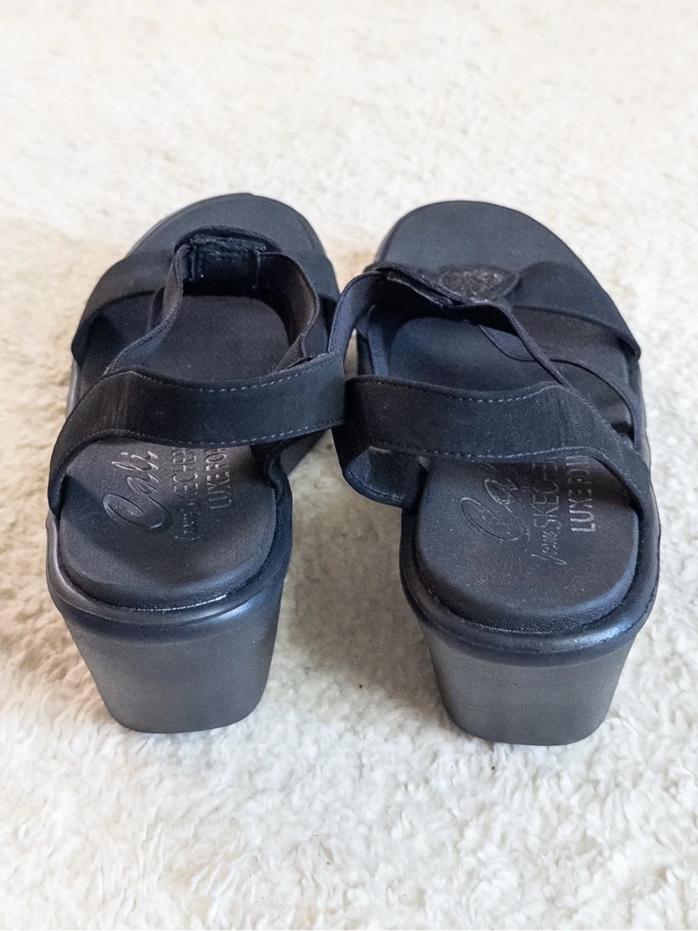 Cali Skechers Luxe Foam Black Rhinestone Strappy Wedge Sandals Women’s - Picture 5 of 9